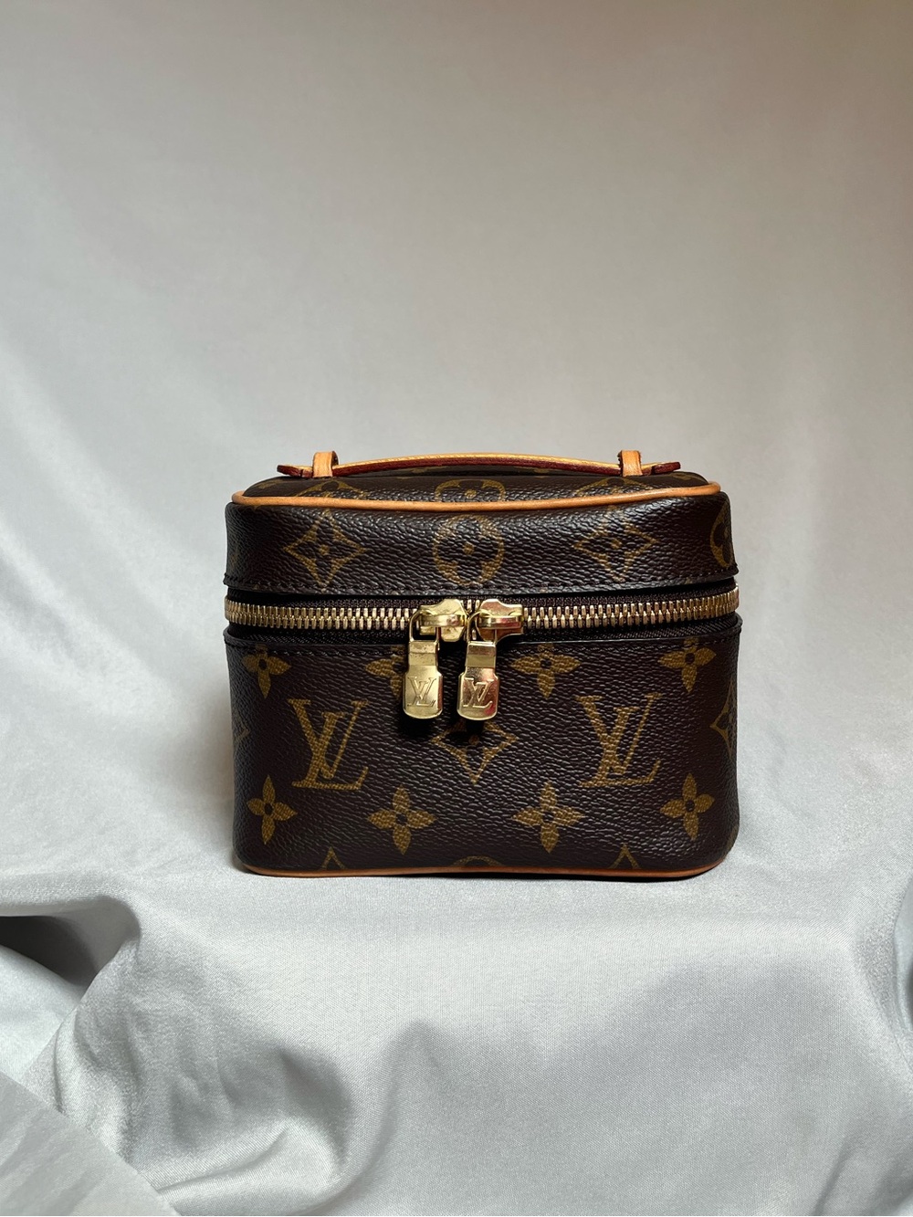 Louis Vuitton Nice Nano Monogram Vanity Case 🤎 Full Set + Entrupy